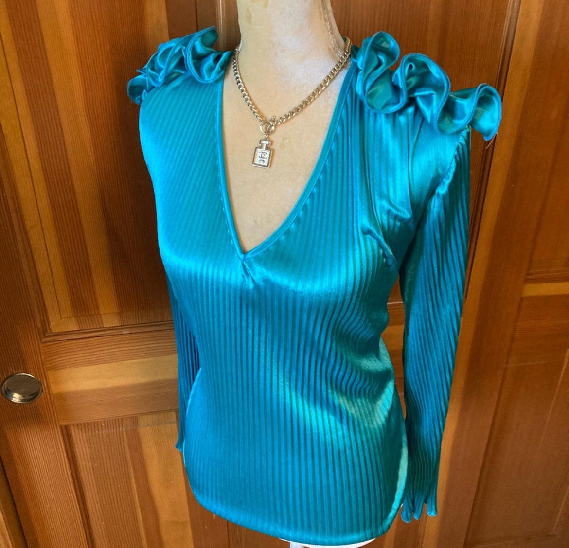 Gorgeous Teal Long Sleeved Women’s Blouse.