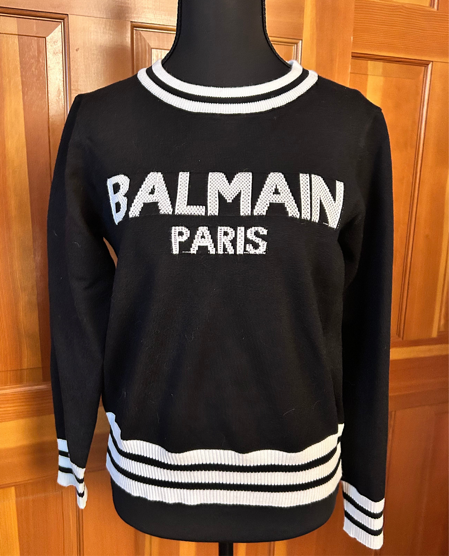 Black and White Intarsia-Knit Logo Jumper.