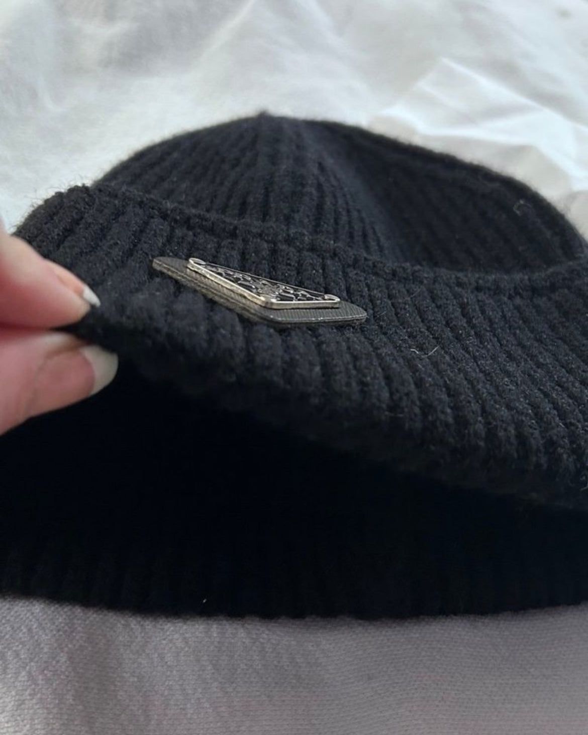 Unisex Wool and Cashmere Beanie.