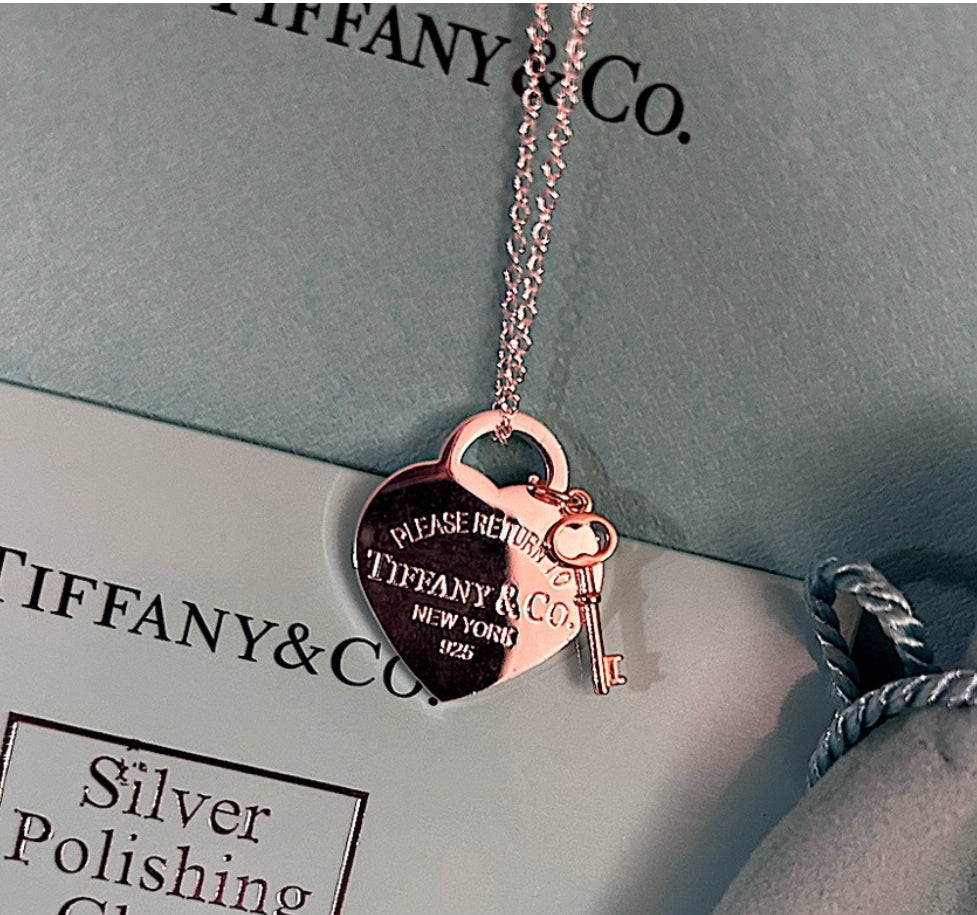 925 Silver and Rose-gold Heart Key Pendant Necklace