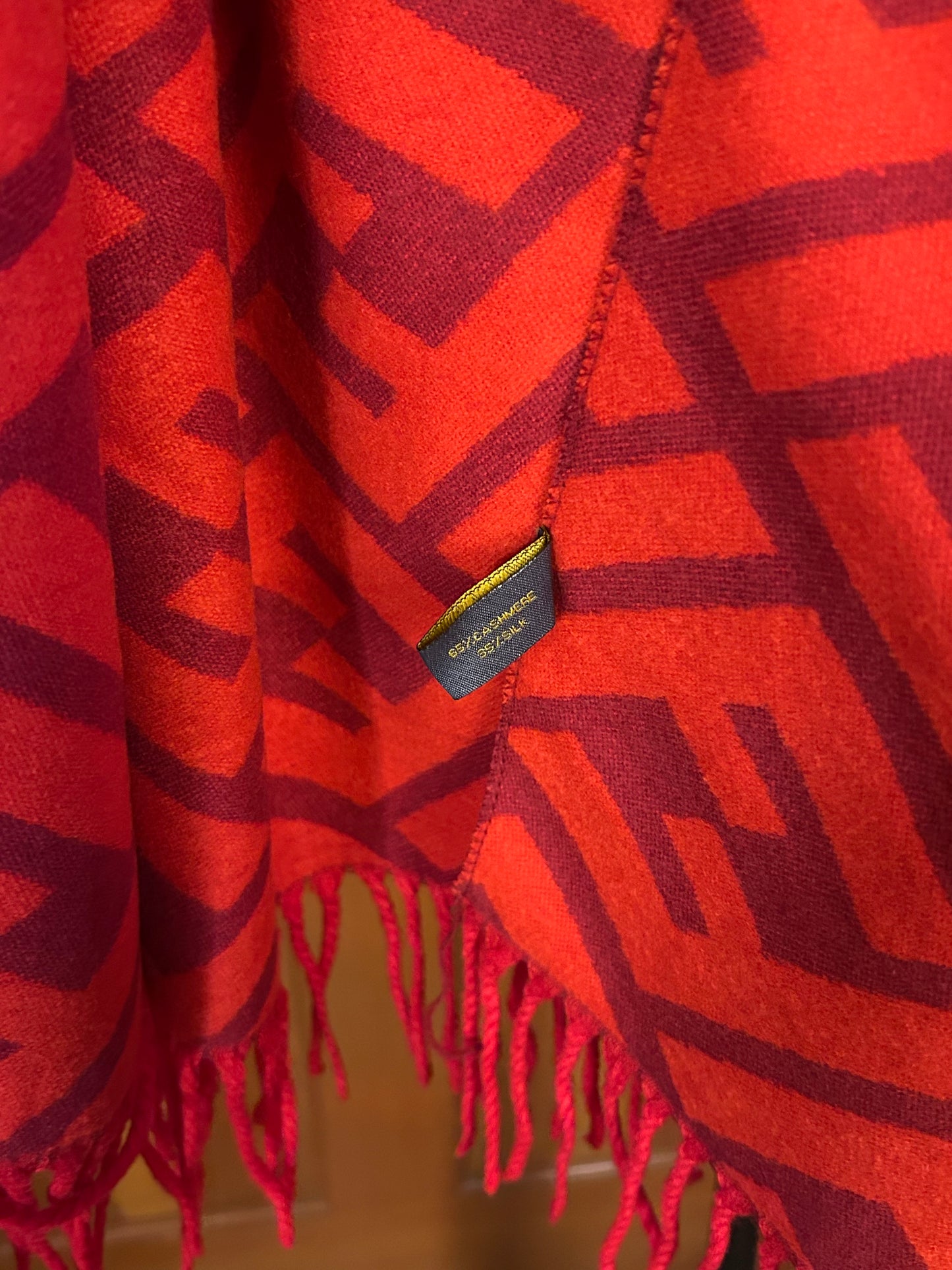 Jacquard Red Tasseled Scarf