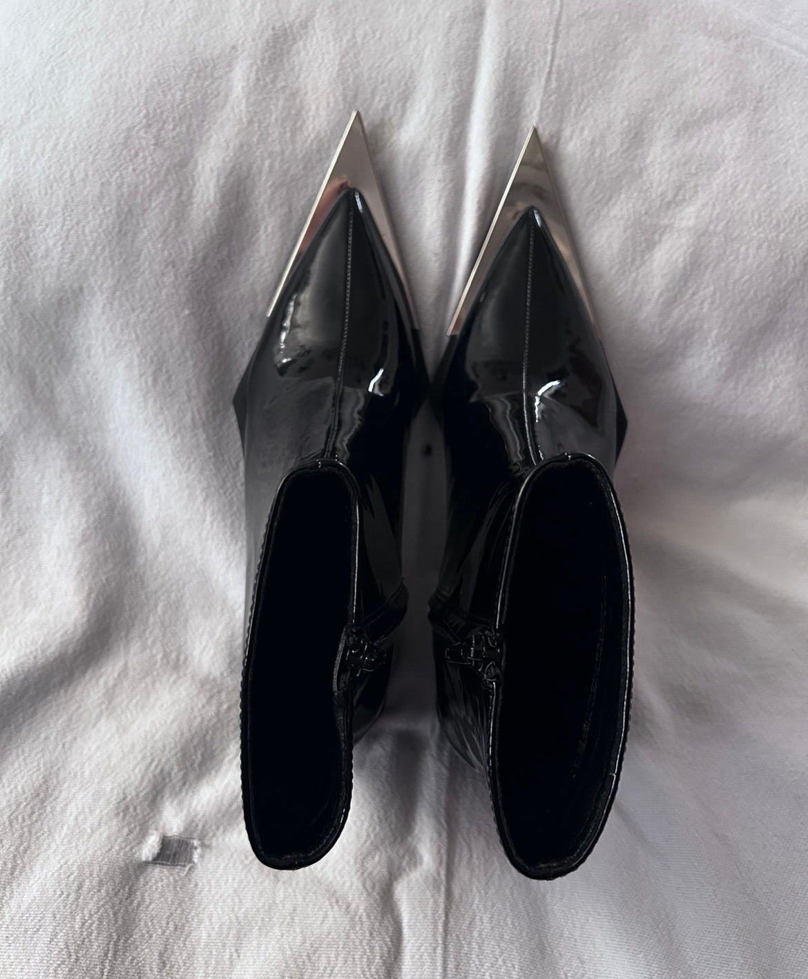 Sexy Pointed Toe Patent Noir Boots