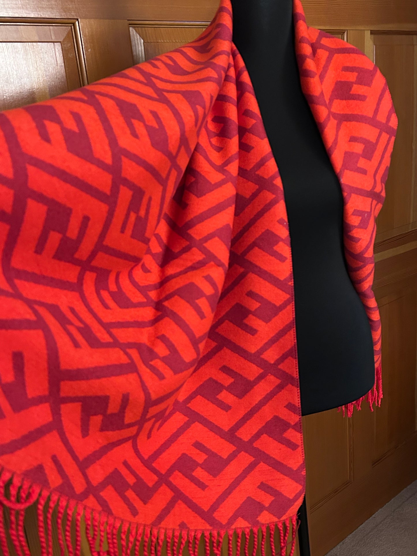Jacquard Red Tasseled Scarf