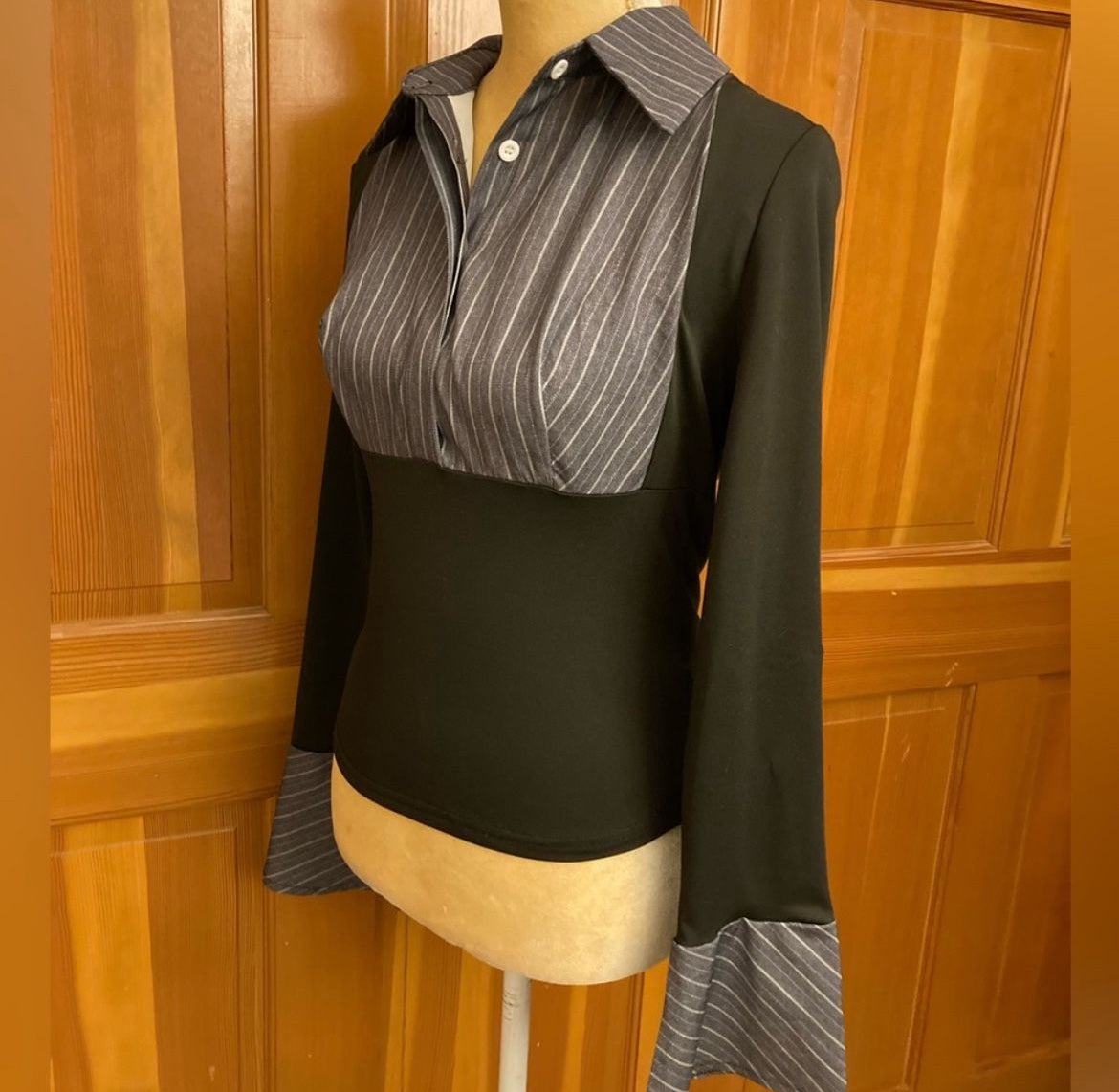 Artdeco Cuffed Sleeve Pinstriped Blouse