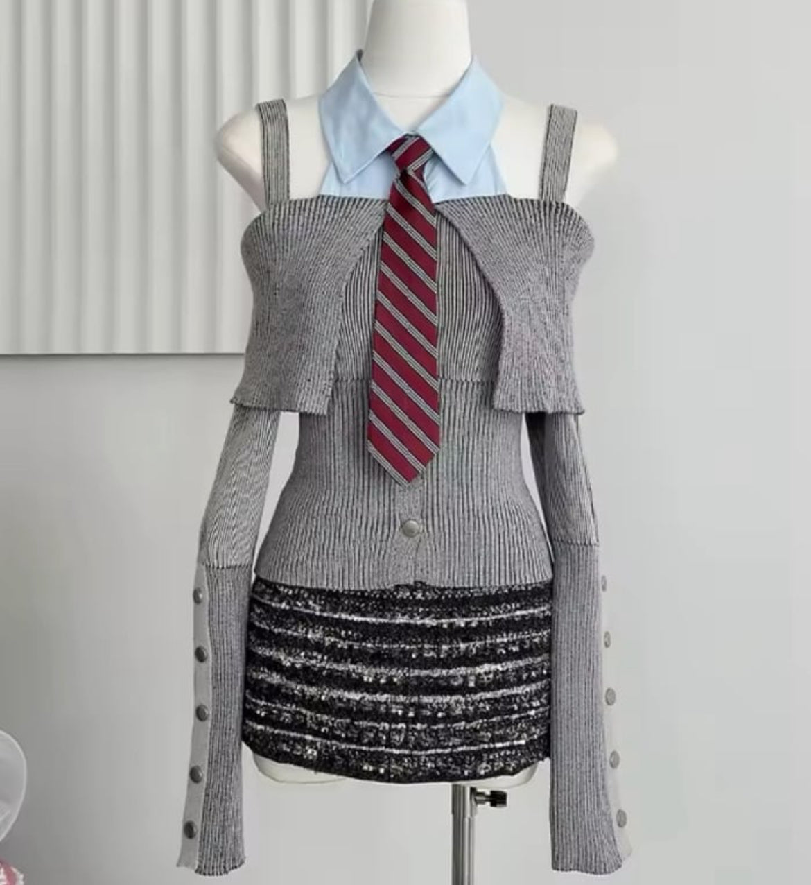 Off-shoulder Knitted Tie Design Blouse