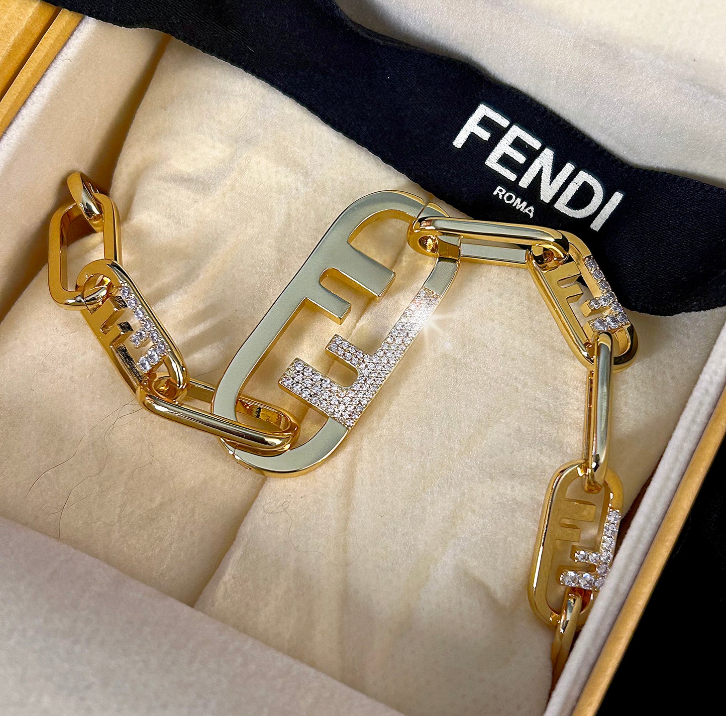O'lock FF Logo
Gold-tone Chain Necklace