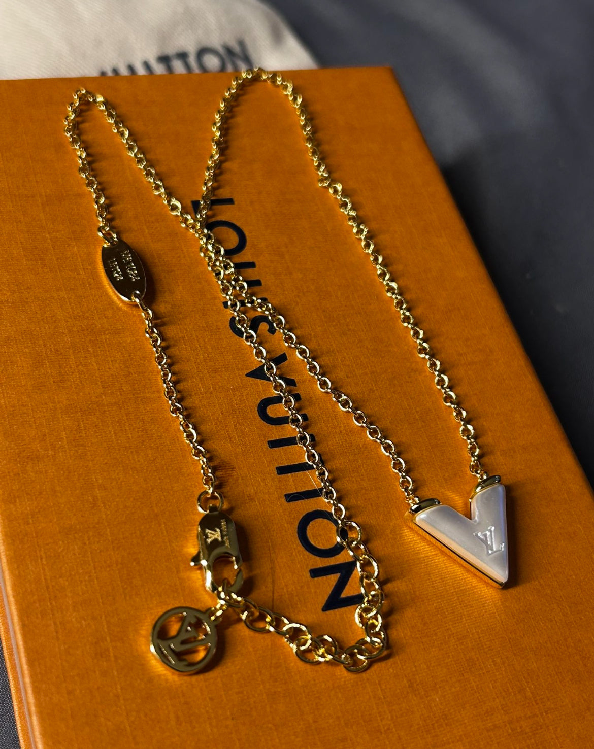 Resin Essential V Pendant Necklace