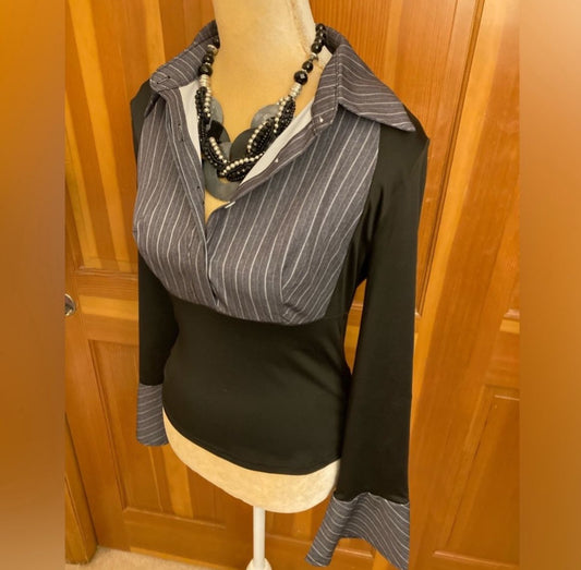 Artdeco Cuffed Sleeve Pinstriped Blouse