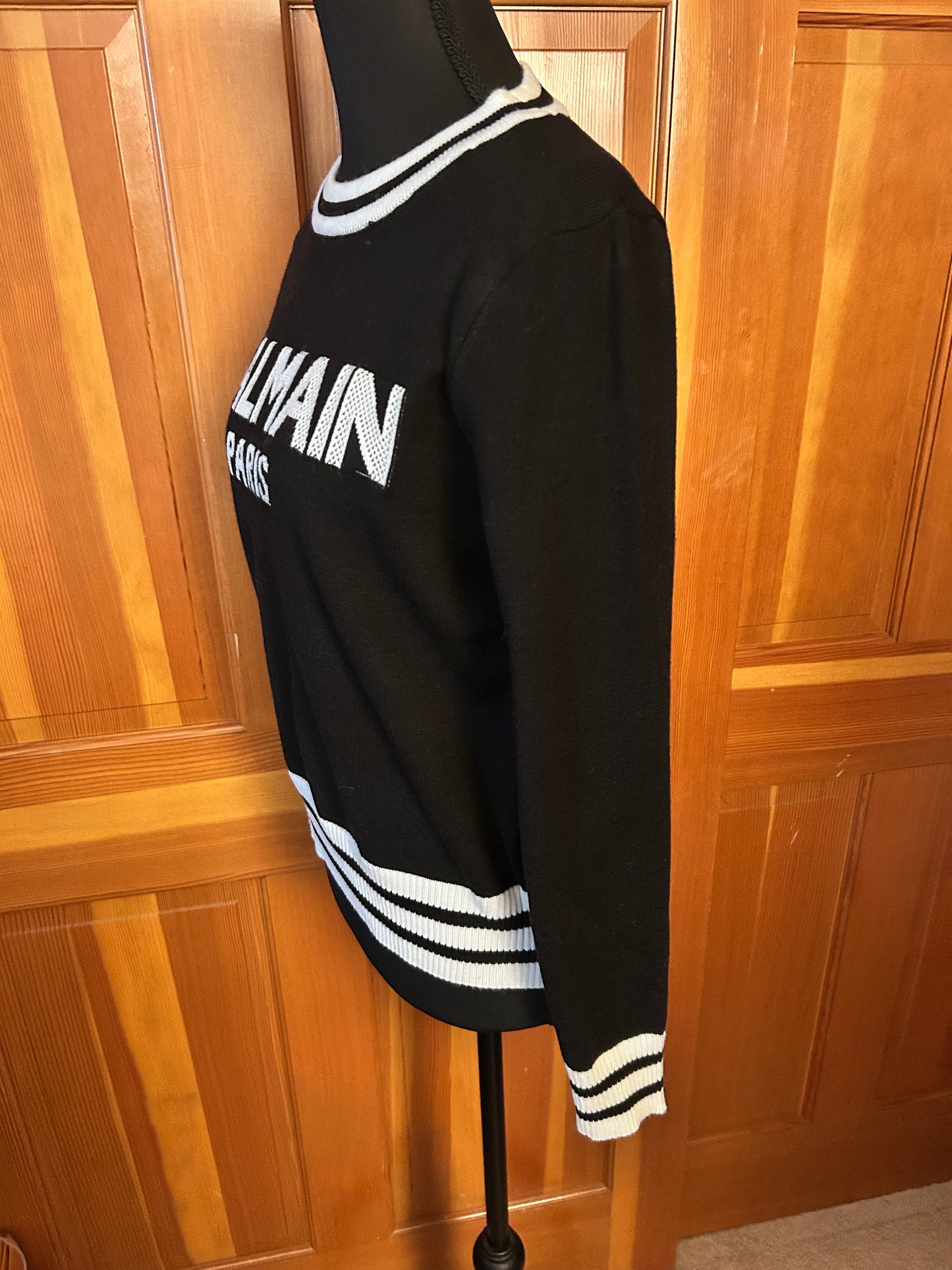 Black and White Intarsia-Knit Logo Jumper.