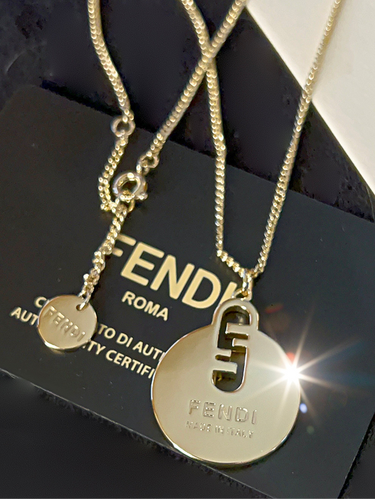 Gold Pendant Necklace